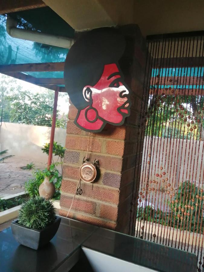 Birdville Bnb Guest House Gaborone Ngoại thất bức ảnh