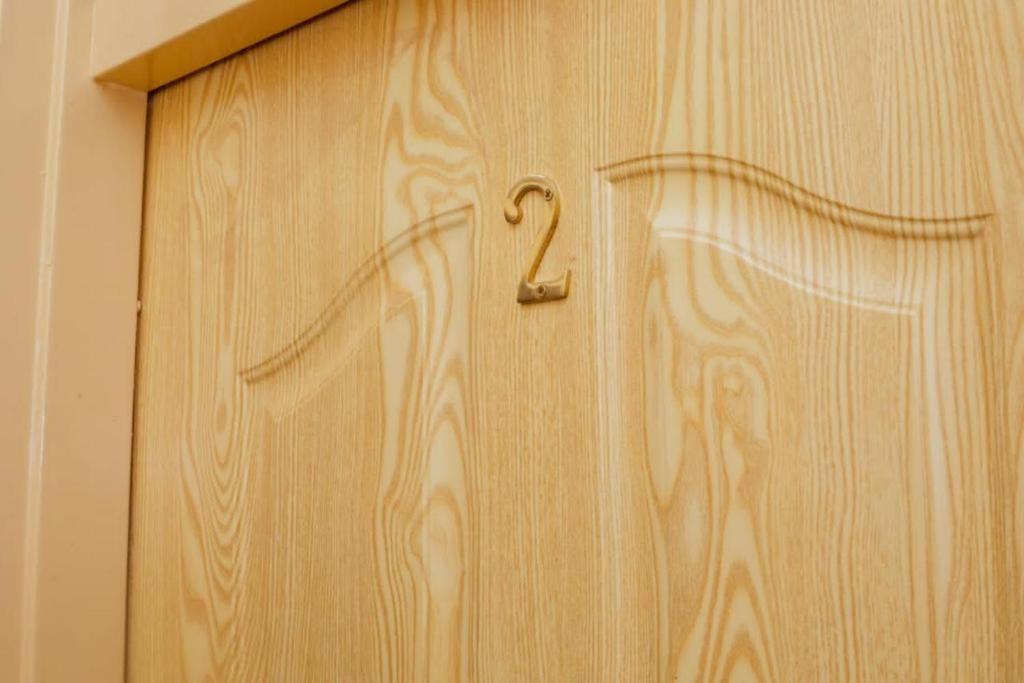 Birdville Bnb Guest House Gaborone Ngoại thất bức ảnh