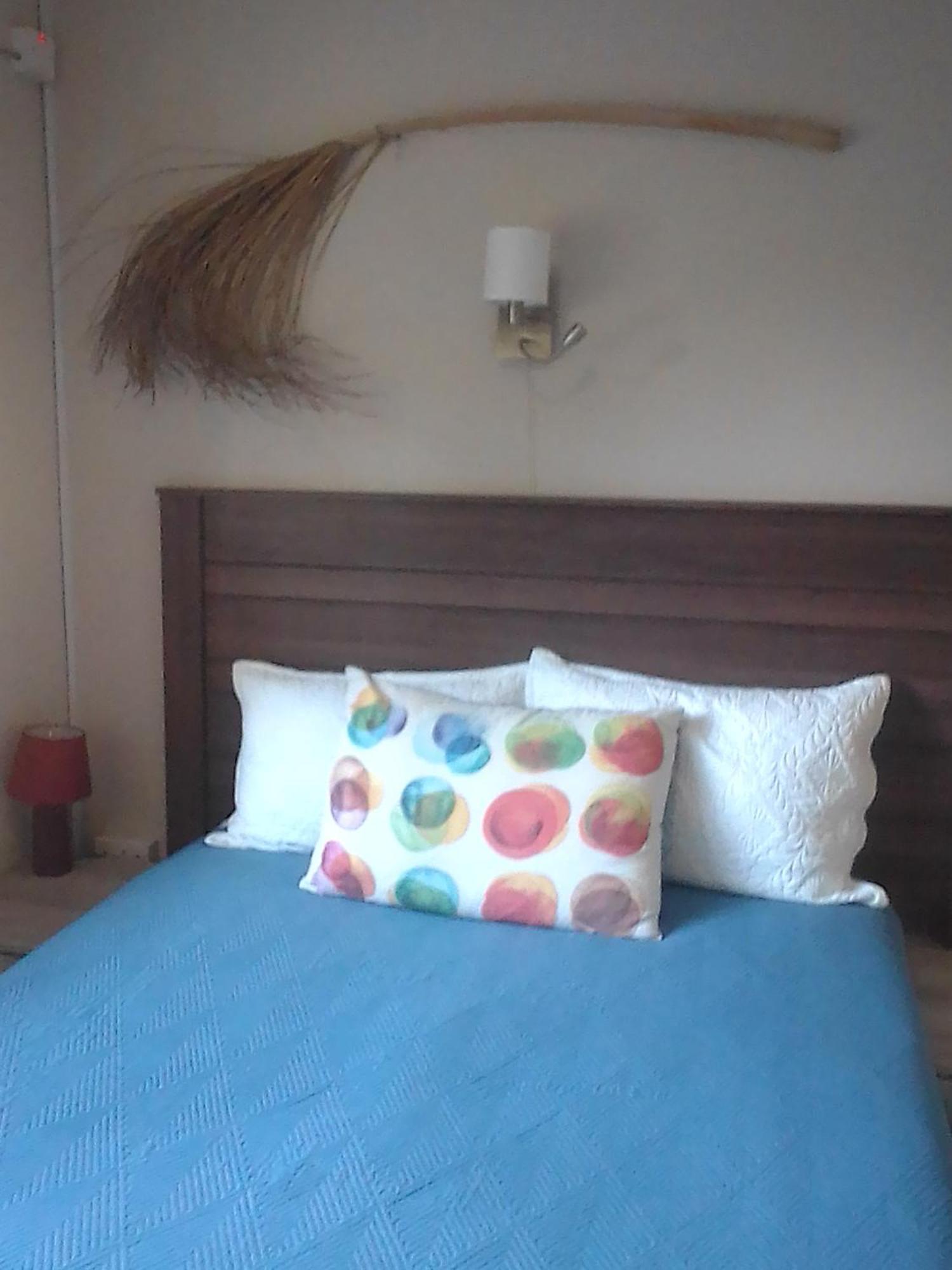 Birdville Bnb Guest House Gaborone Ngoại thất bức ảnh