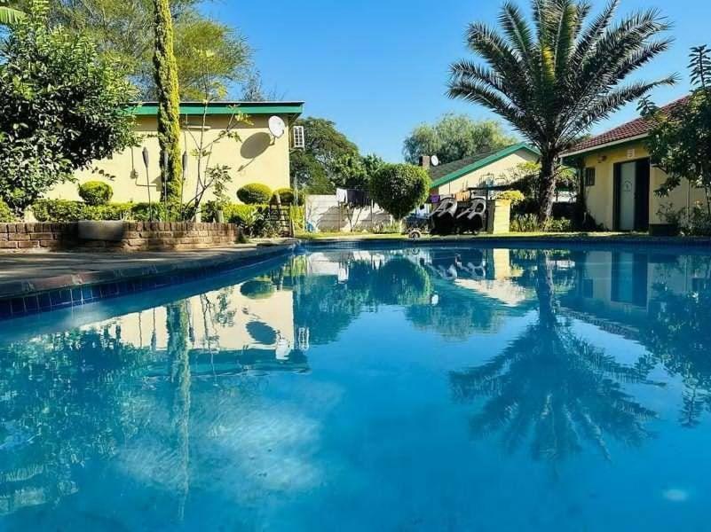 Birdville Bnb Guest House Gaborone Ngoại thất bức ảnh