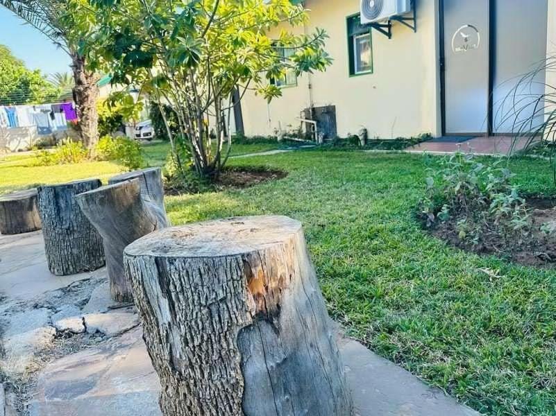 Birdville Bnb Guest House Gaborone Ngoại thất bức ảnh