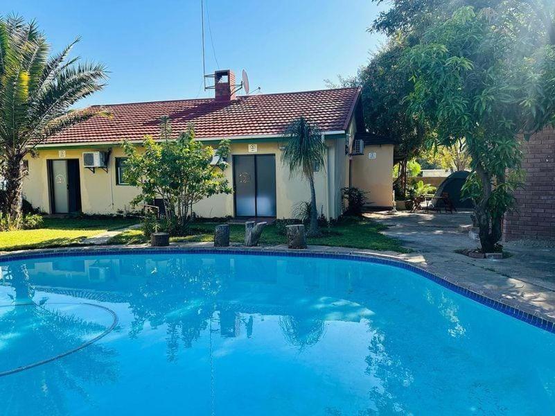 Birdville Bnb Guest House Gaborone Ngoại thất bức ảnh