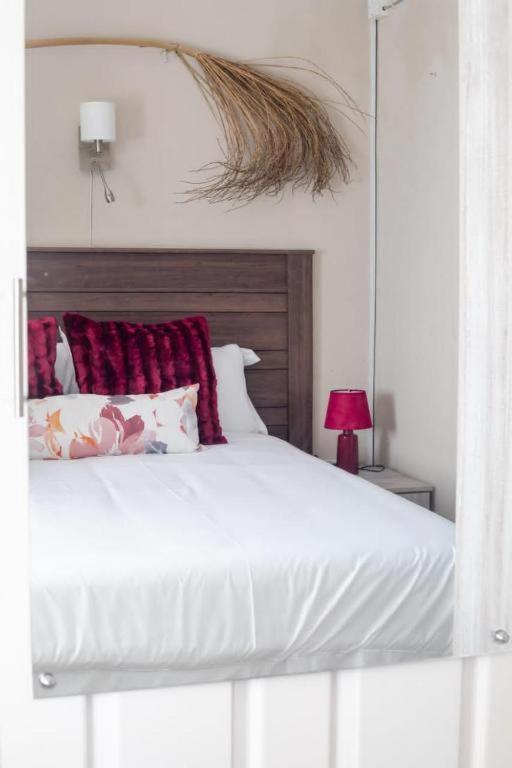 Birdville Bnb Guest House Gaborone Ngoại thất bức ảnh